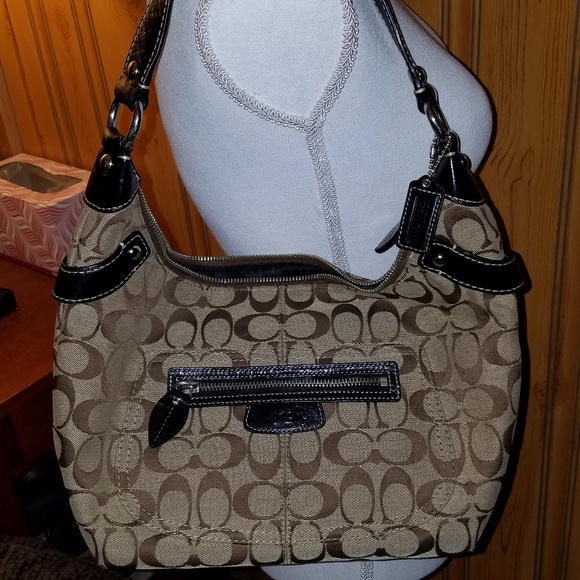 Coach Handbags - COACH SIGNATURE C FABRIC HOBO